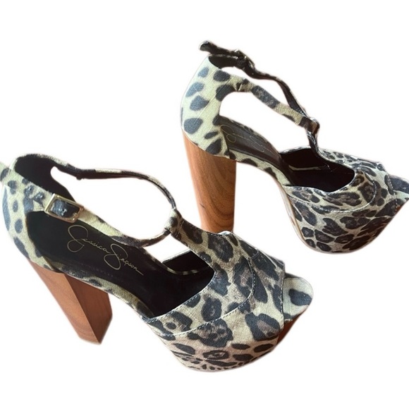 Jessica Simpson Shoes - Jessica Simpson Brown Tan Platform Sandals